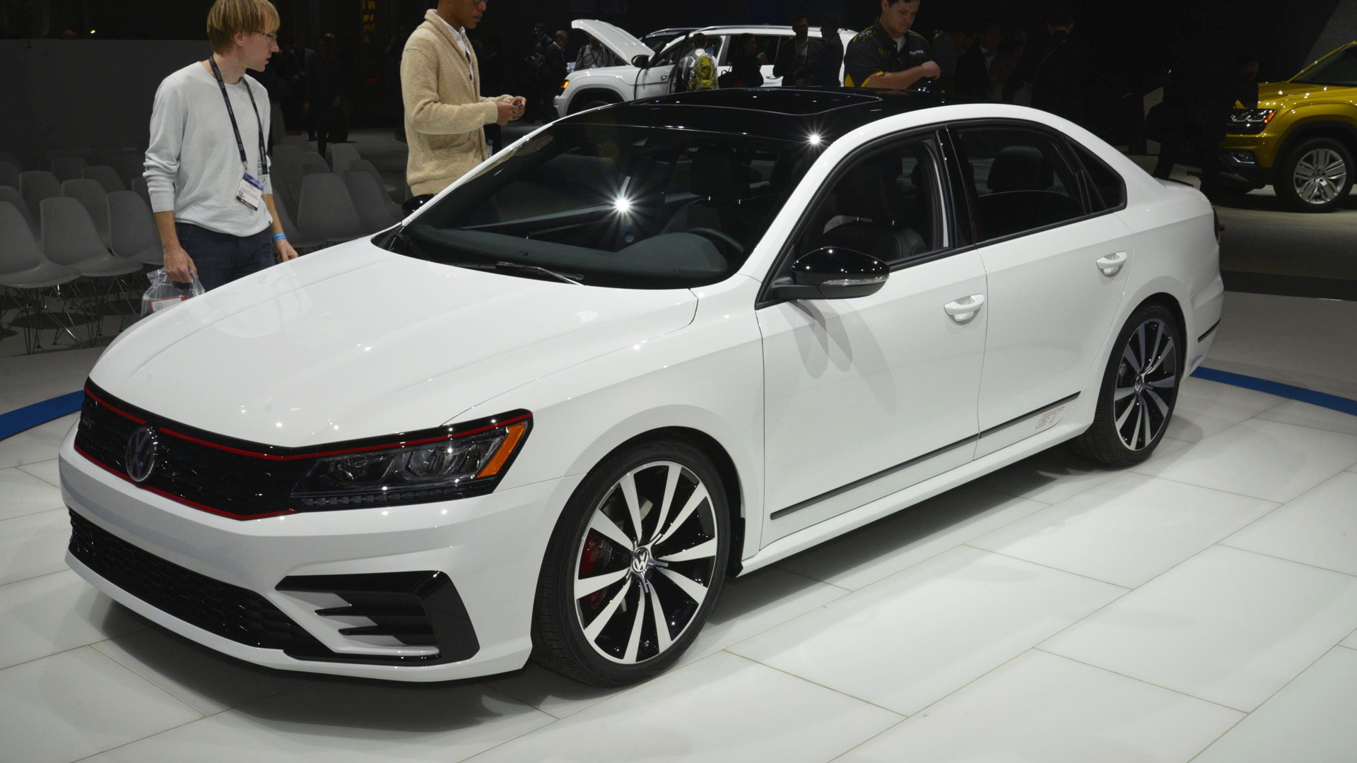 Volkswagen Passat GT concept, 2016 Los Angeles auto show