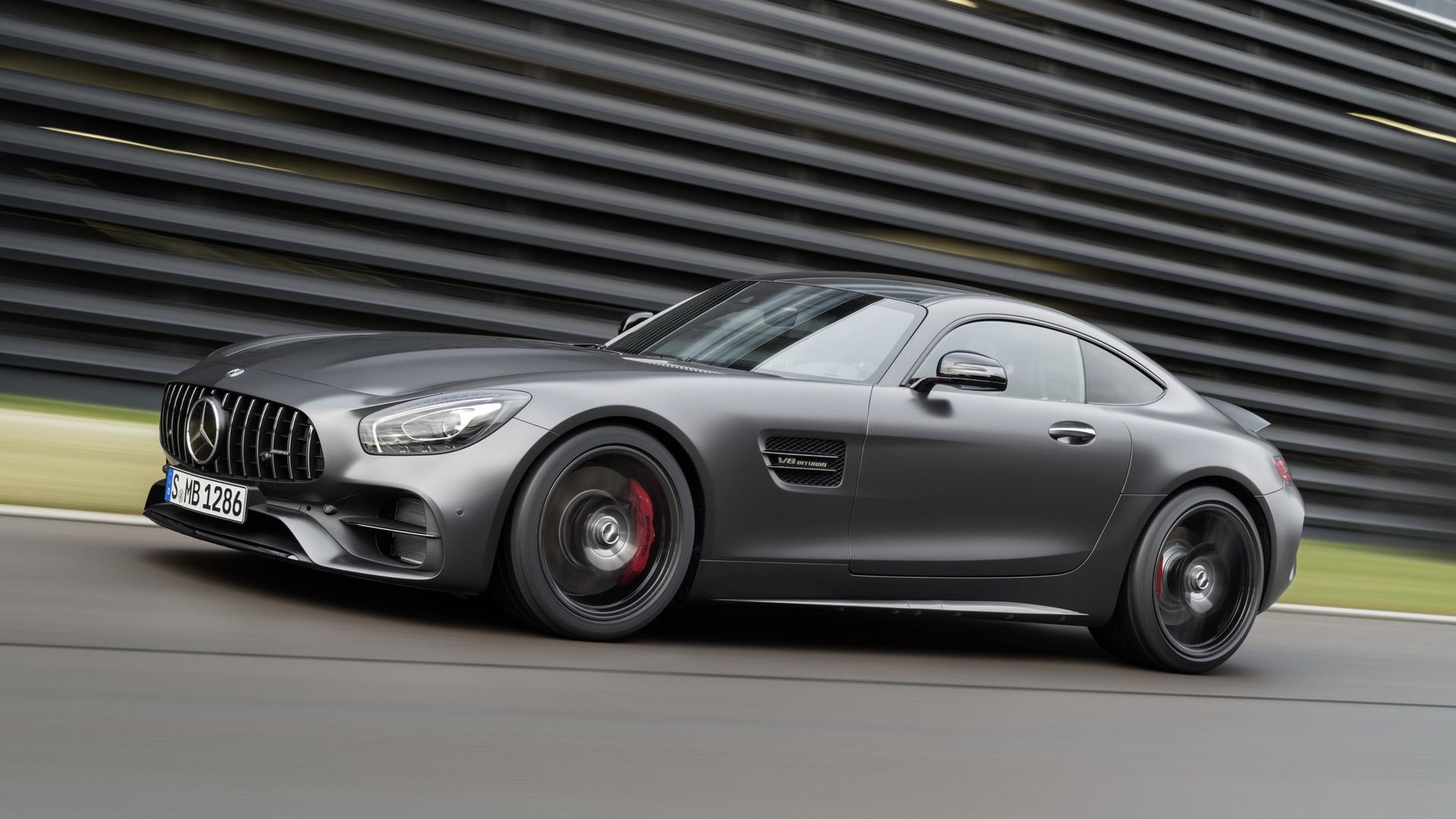 2018 MercedesAMG GT C debuts at 2017 Detroit auto show