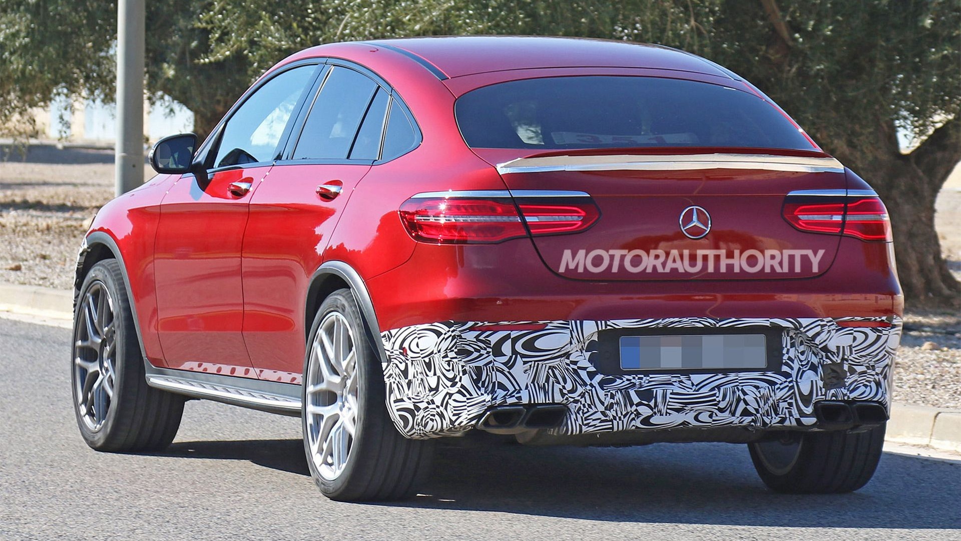 2018 Mercedes-AMG GLC63 Coupe spy shots - Image via S. Baldauf/SB-Medien