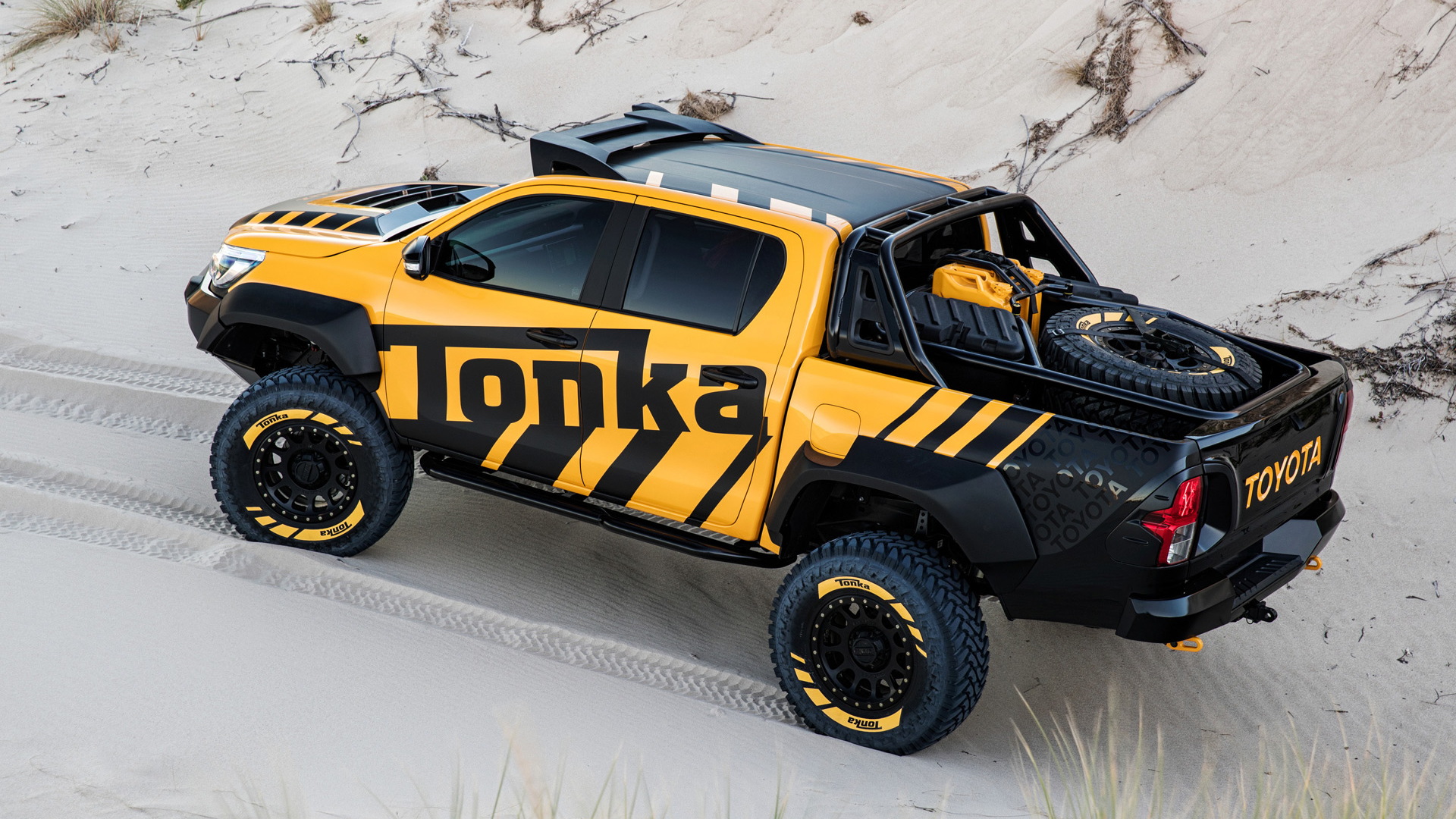 Toyota Hilux Tonka concept