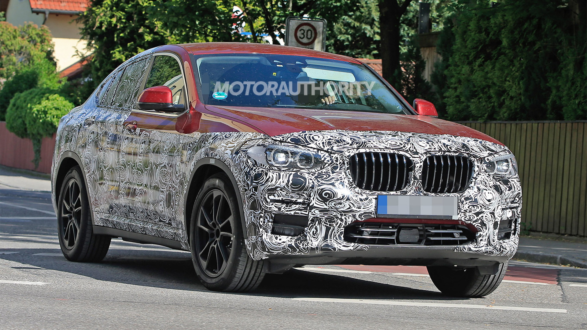 2019 BMW X4 spy shots - Image via S. Baldauf/SB-Medien