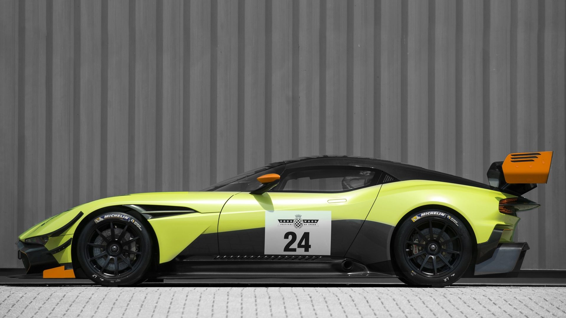 Aston Martin Vulcan AMR Pro