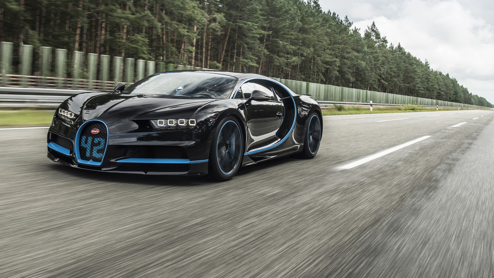 Juan Pablo Montoya drives a Bugatti Chiron from 0-248-0 mph in 41.96 seconds