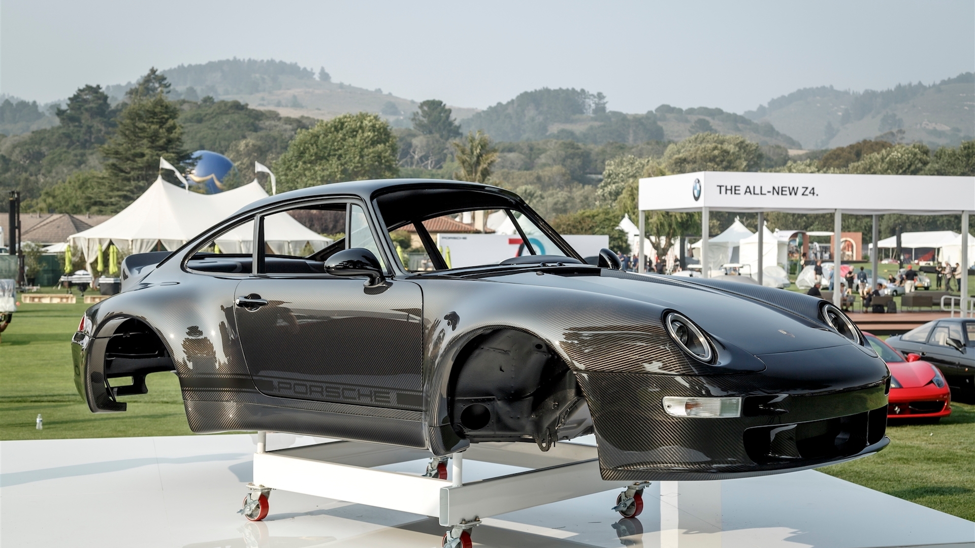 Gunther Werks carbon-fiber Porsche 993 911 body