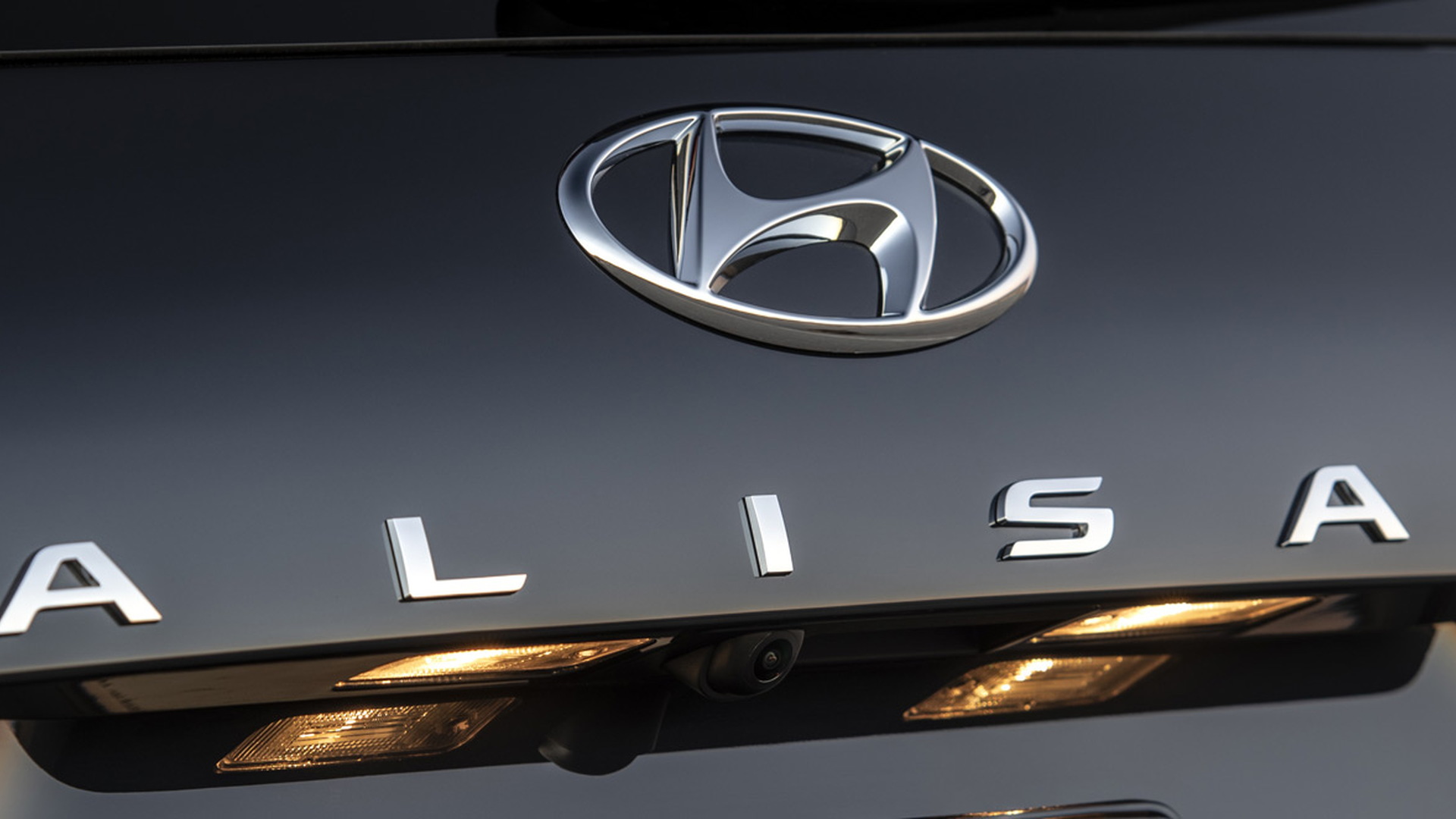 Teaser for 2020 Hyundai Palisade debuting at 2018 Los Angeles auto show