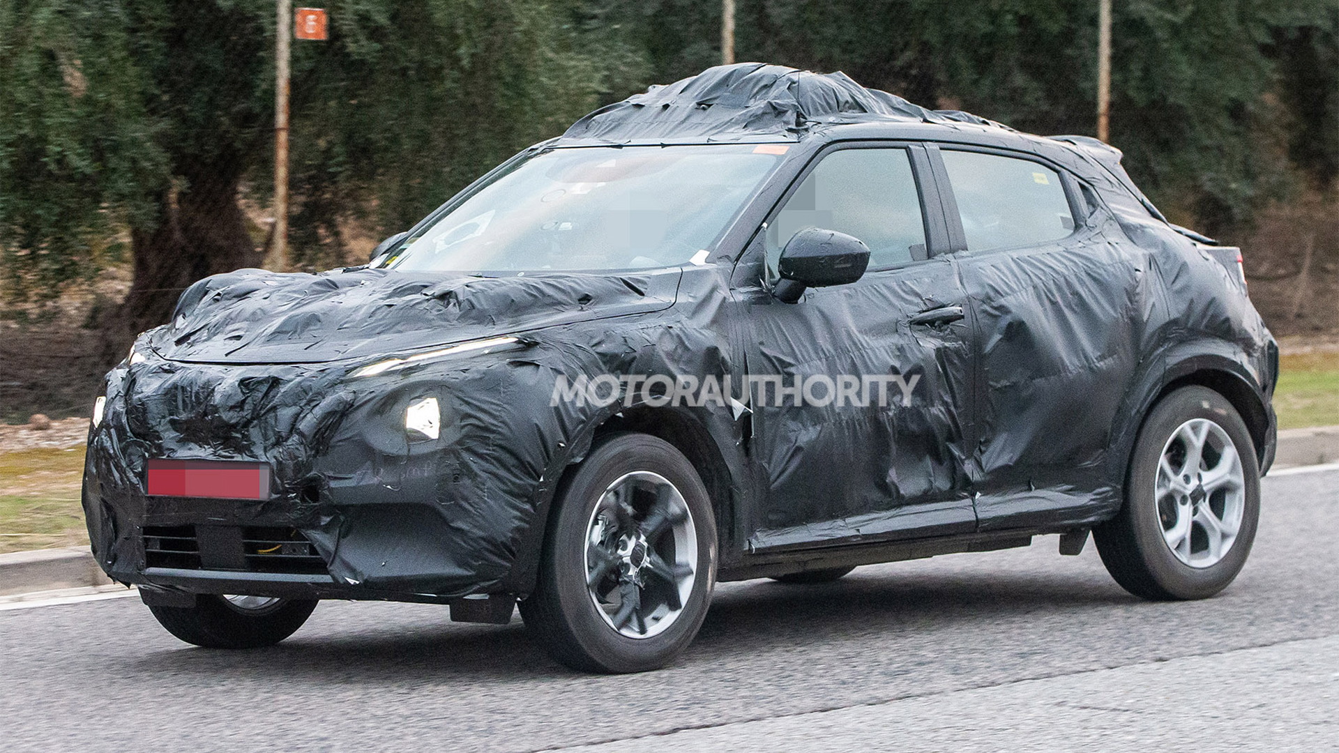 2020 nissan juke spy shots