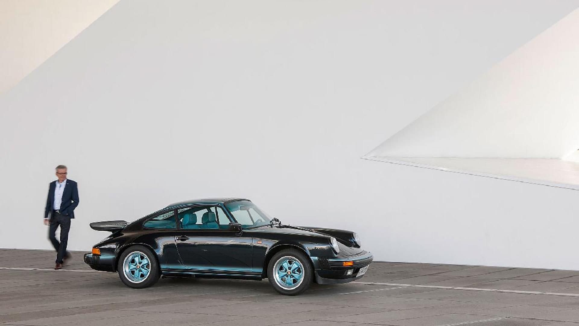 1984 Porsche 911 Carrera restored by Porsche Classic