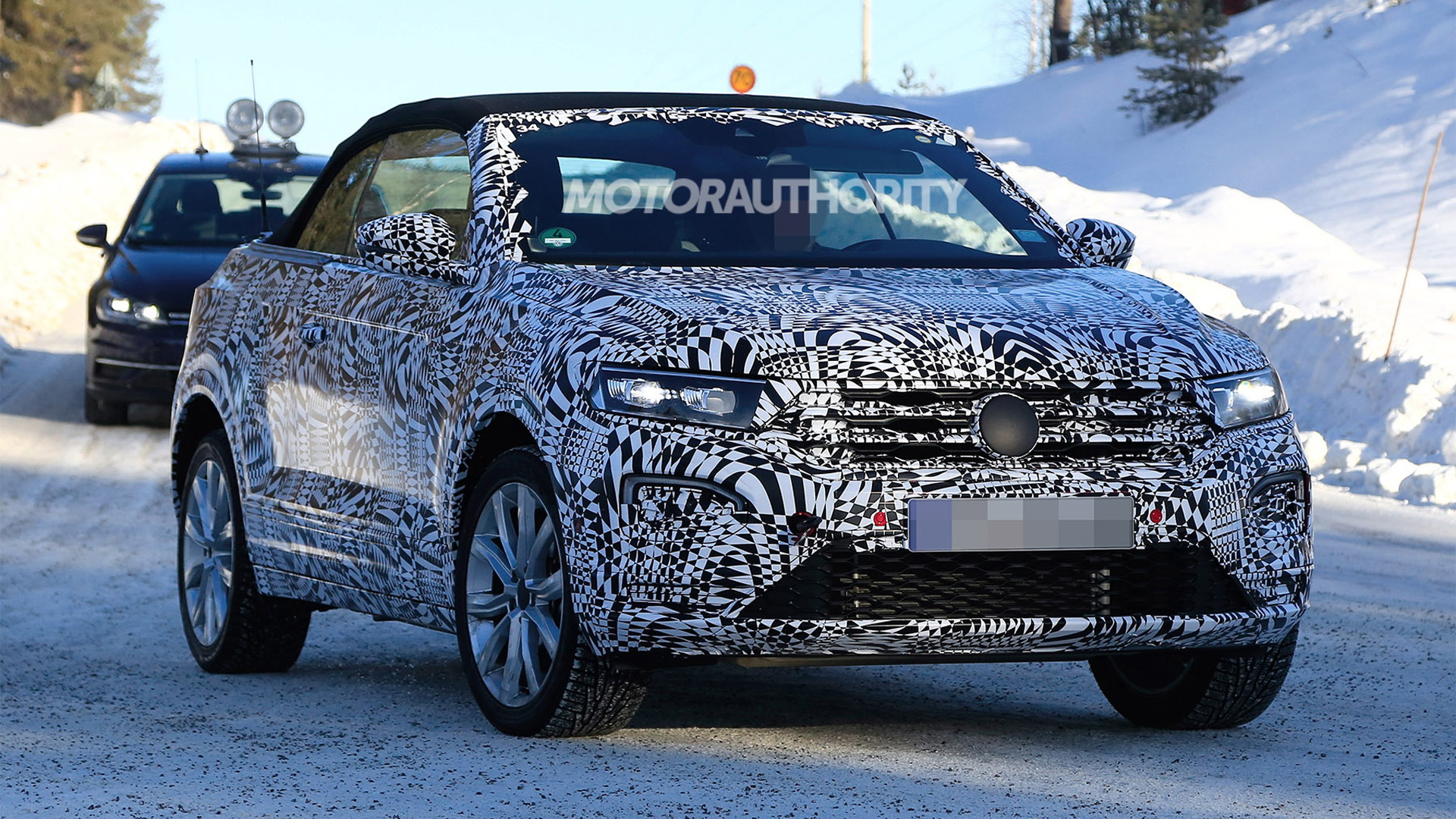 2020 Volkswagen T-Roc Cabriolet spy shots - Image via S. Baldauf/SB-Medien