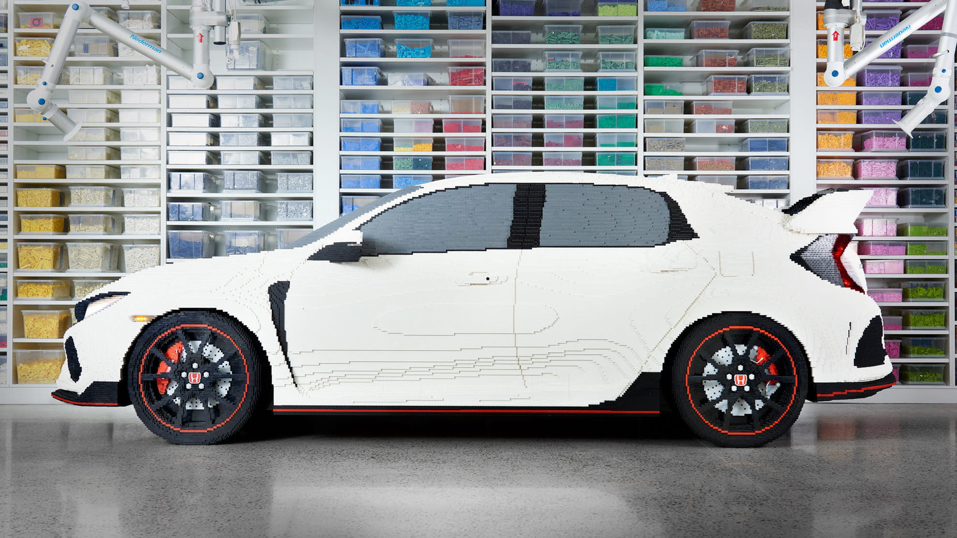 2019 Honda Civic Type R made from Lego