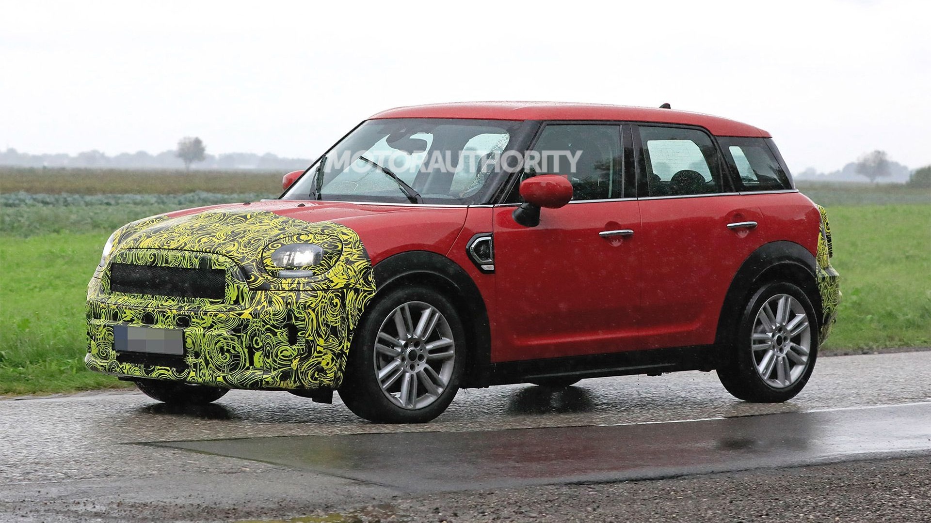 2021 mini countryman spy shots