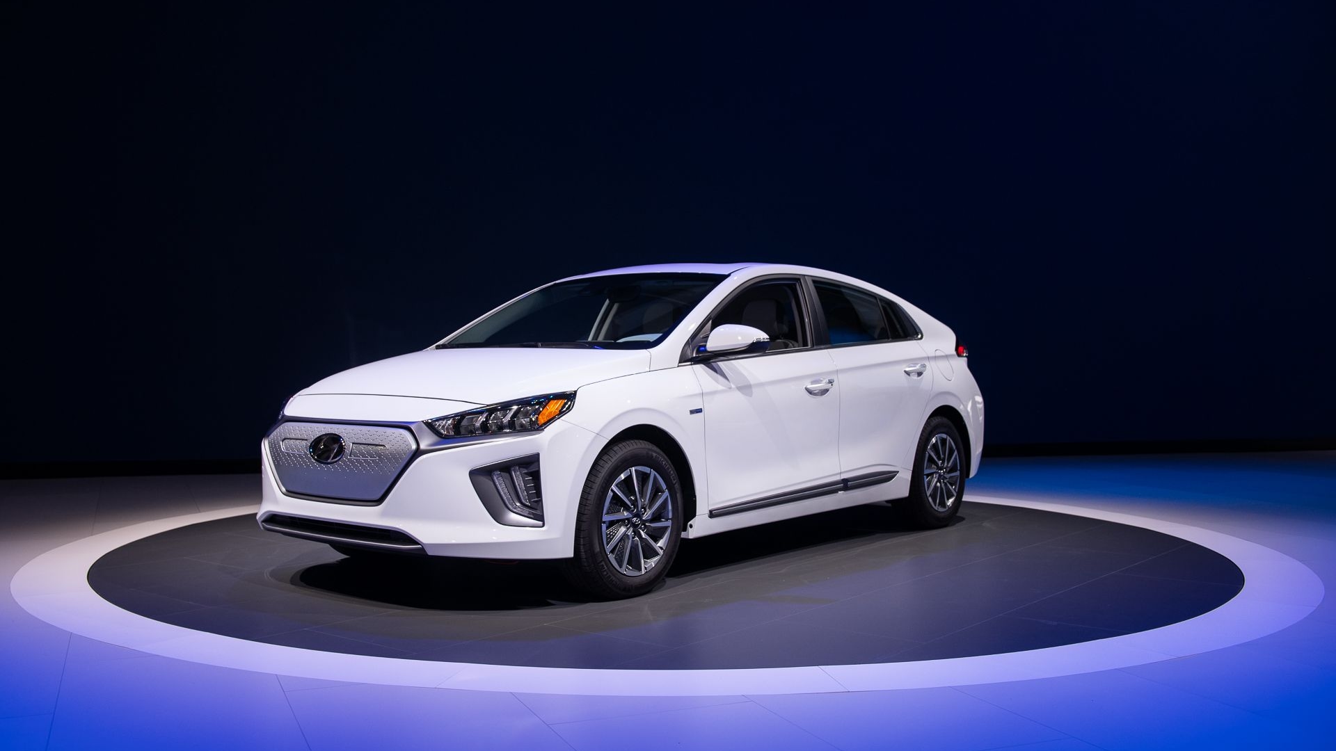 Hyundai Ioniq Electric, 2019 LA Auto Show