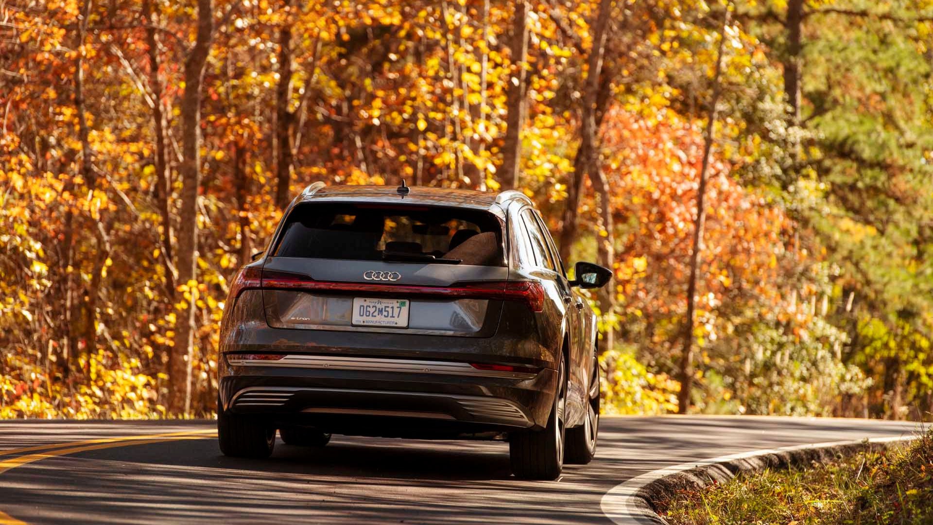 2019 Audi E-Tron - Best Car To Buy 2020