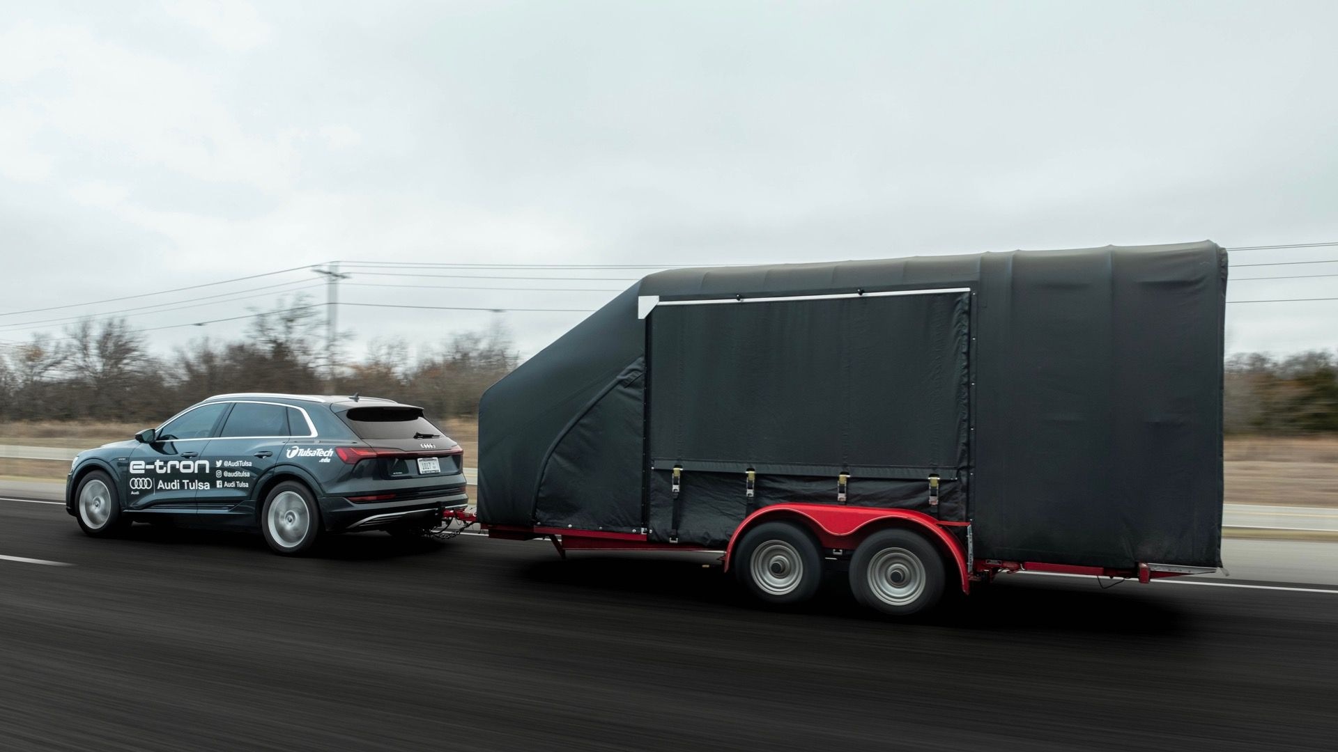 Audi E-tron towing