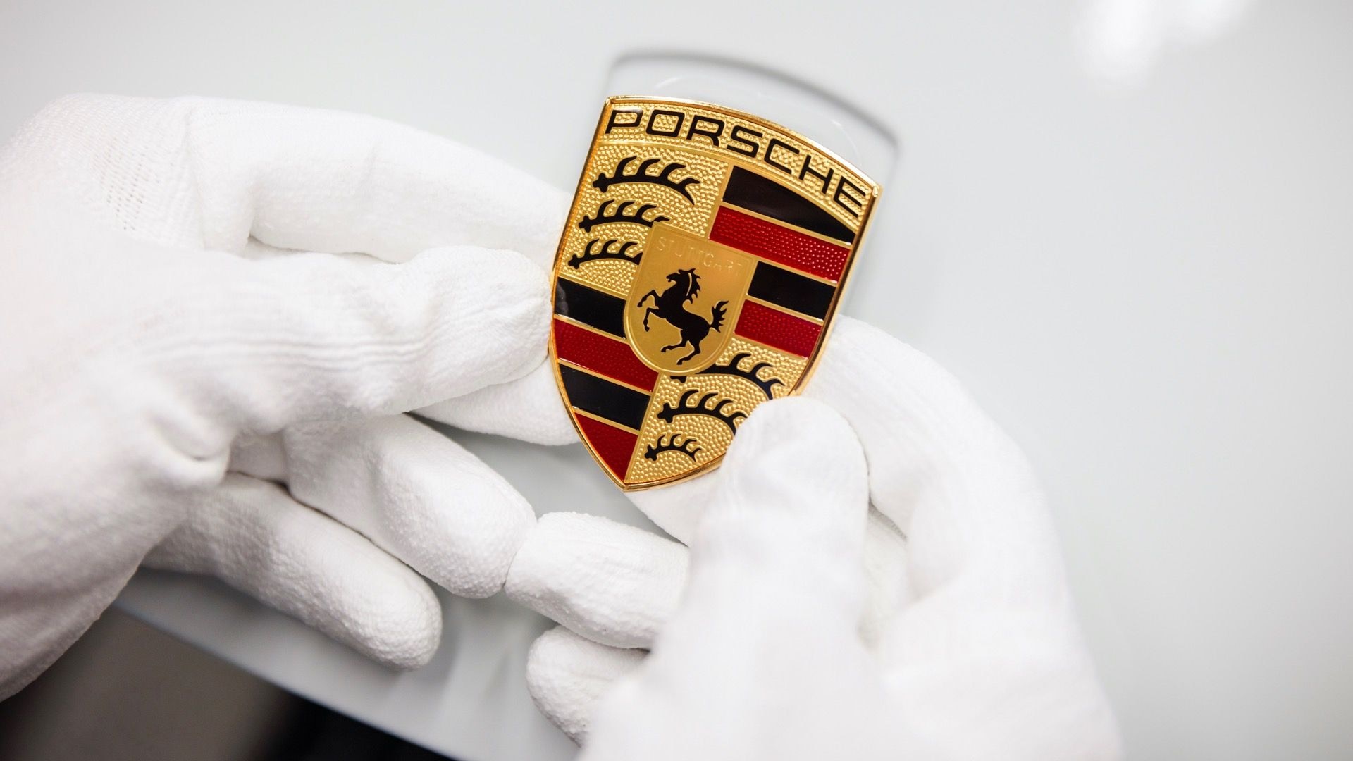 How The Porsche Crest Was Created - old belt road roblox id