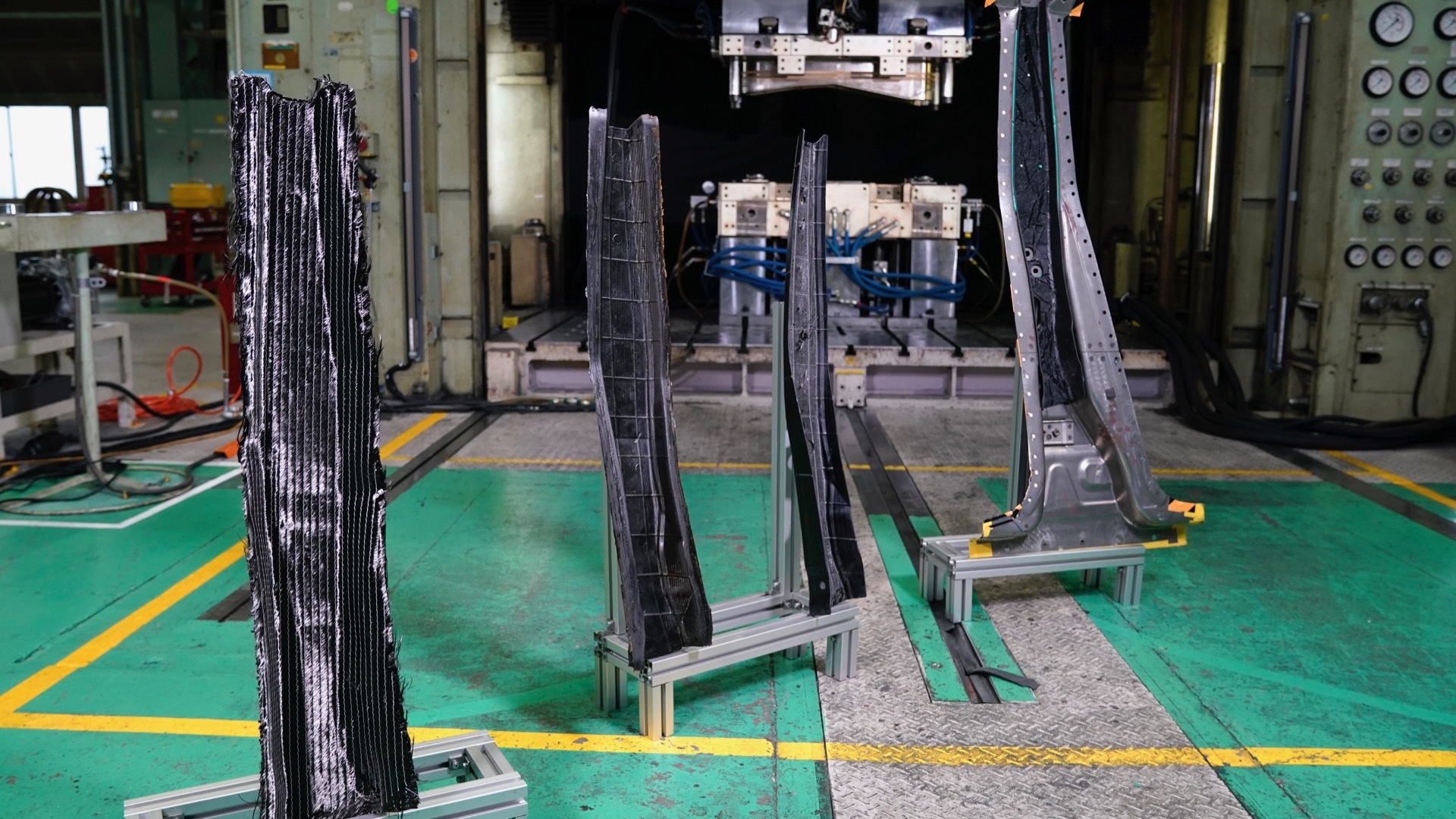 Nissan tests new carbon fiber-reinforced plastic production process
