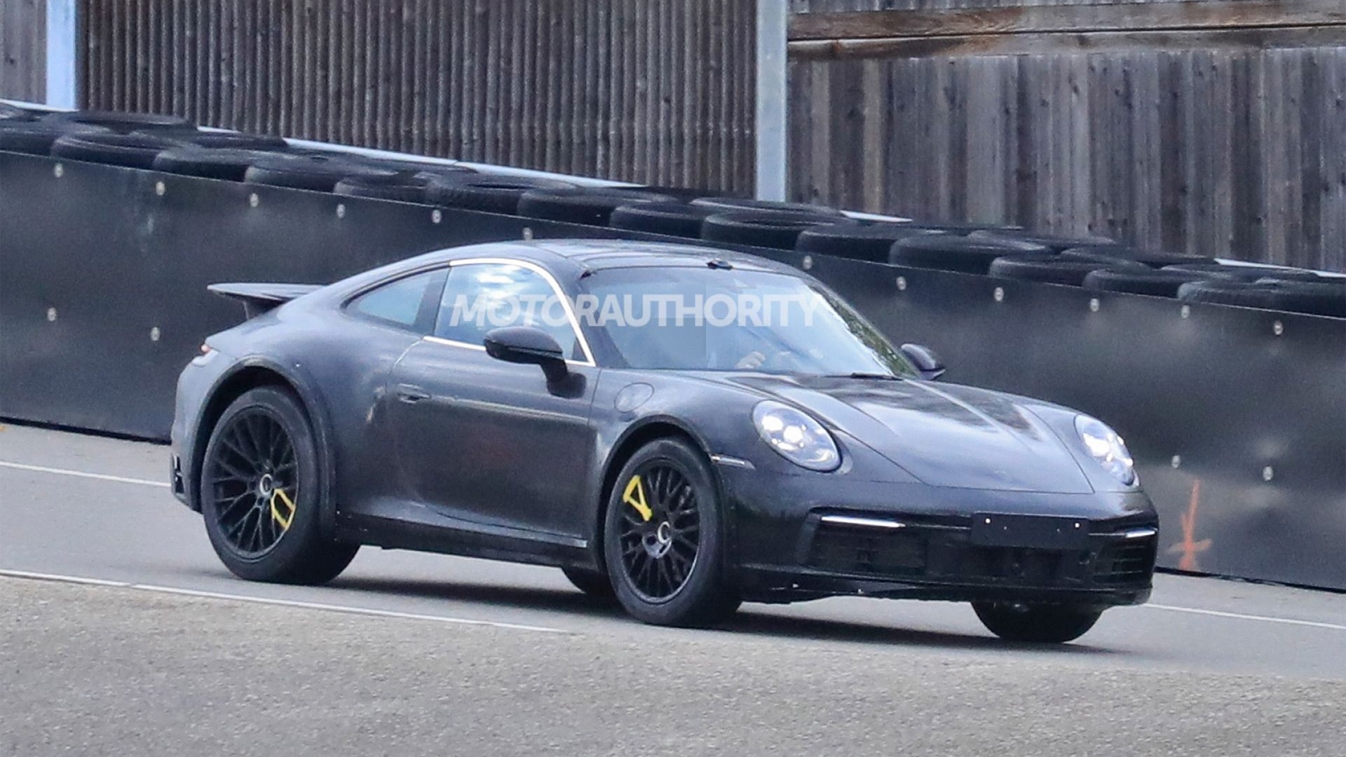 High-riding Porsche 911 prototype spy shots - Photo credit: S. Baldauf/SB-Medien