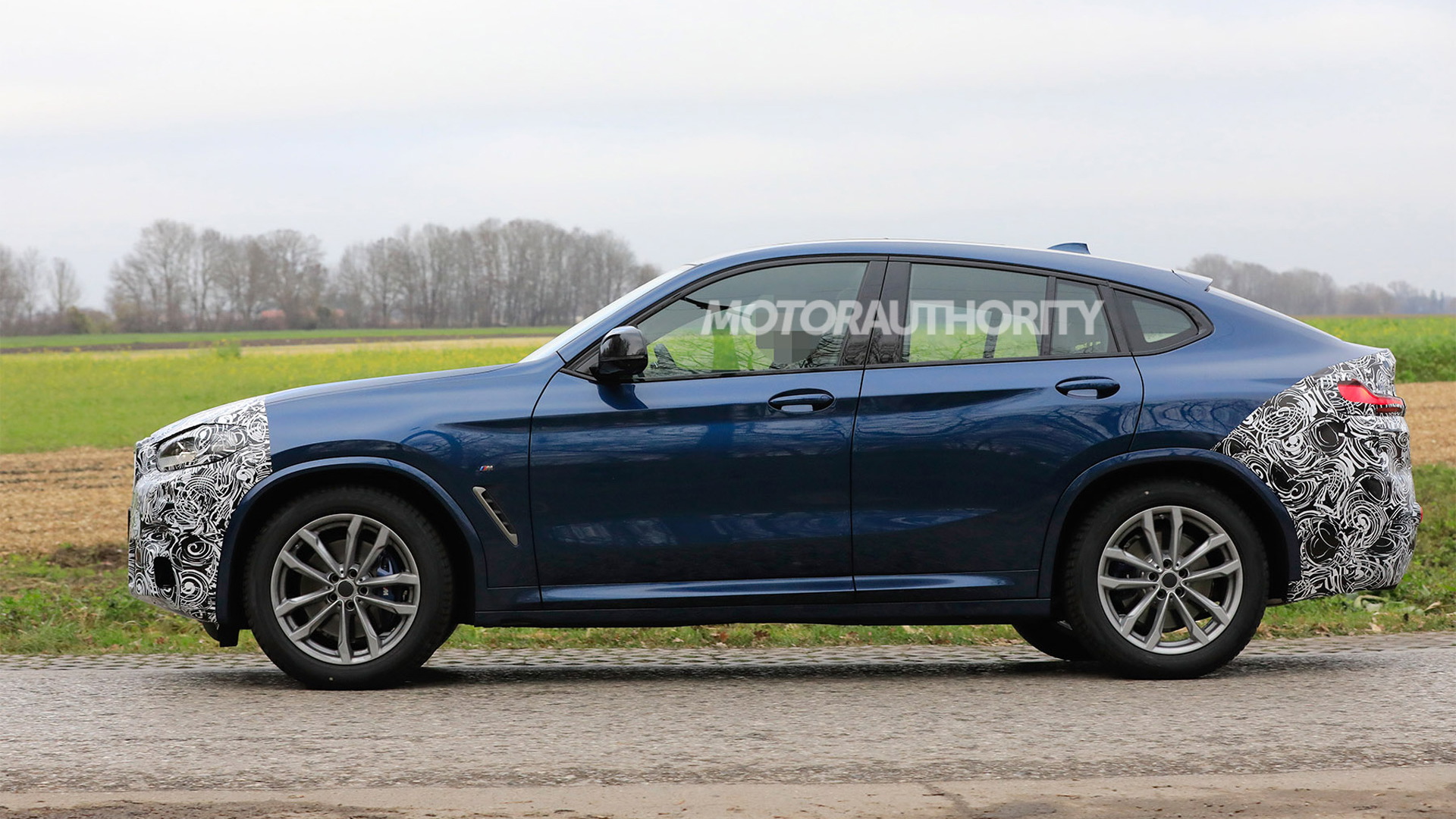 2022 BMW X4 facelift spy shots - Photo credit: S. Baldauf/SB-Medien