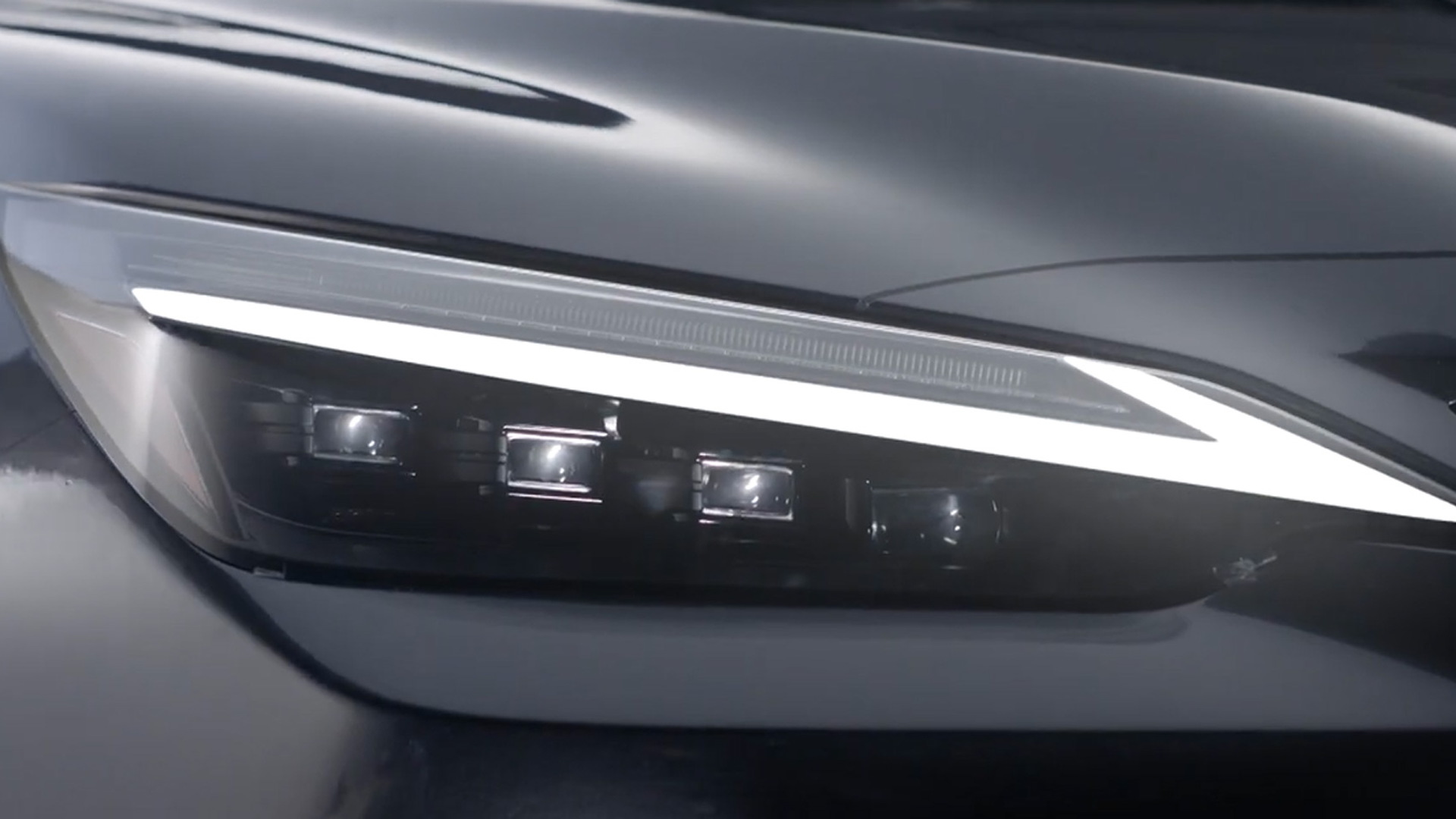 2022 Lexus NX leaked - Photo credit: Streamable