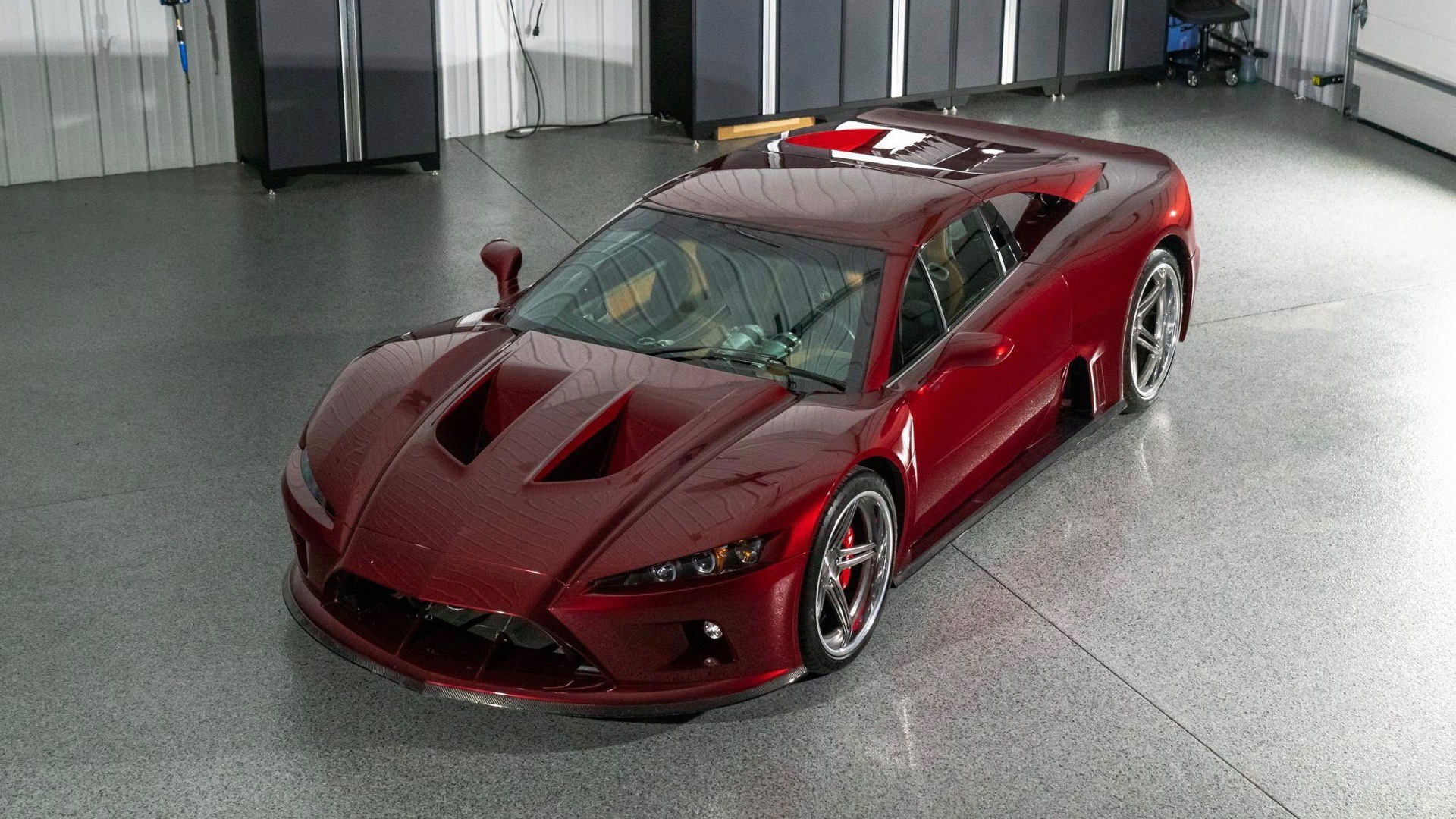 2014 Falcon F7 (Photo by Cars and Bids)