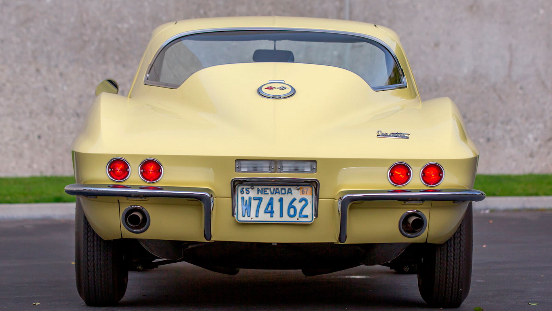 1967 Chevrolet Corvette L88 - Photo credit: Mecum