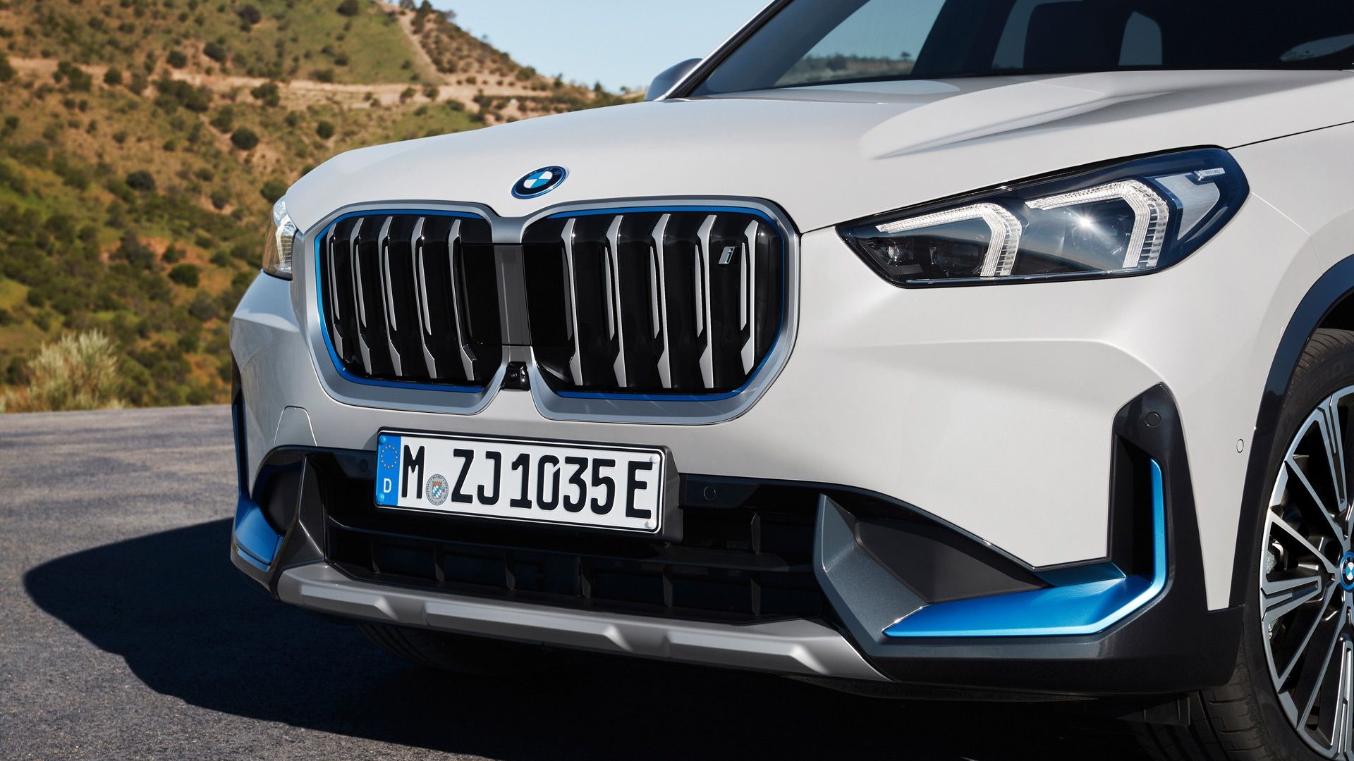 2023 BMW iX1