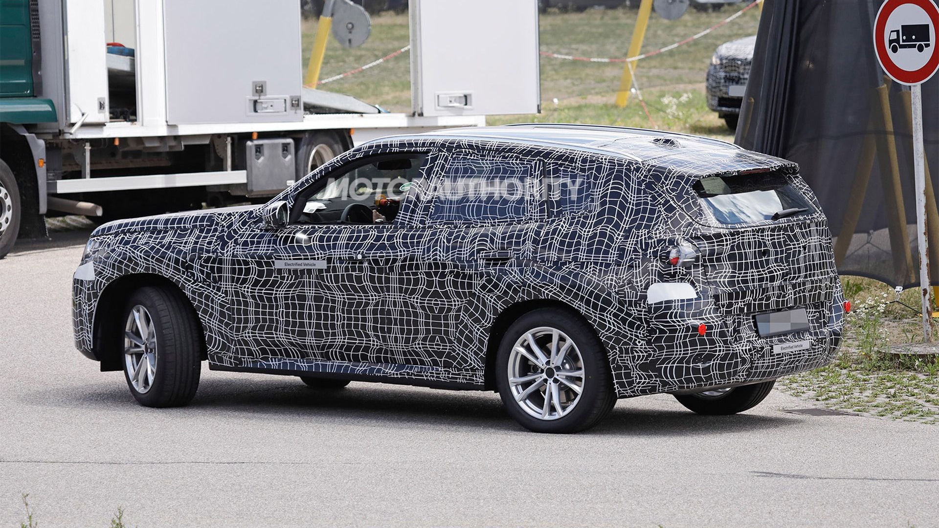 2025 BMW X3 plugin hybrid spy shots Electrified crossover spotted