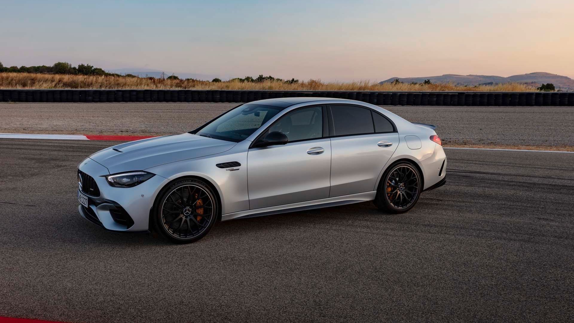 2024 Mercedes-Benz AMG C 63 S E Performance