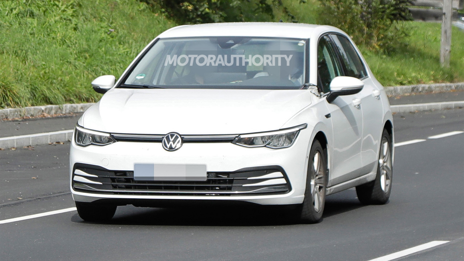 2024 Volkswagen Golf facelift spy shots - Photo credit: S. Baldauf/SB-Medien