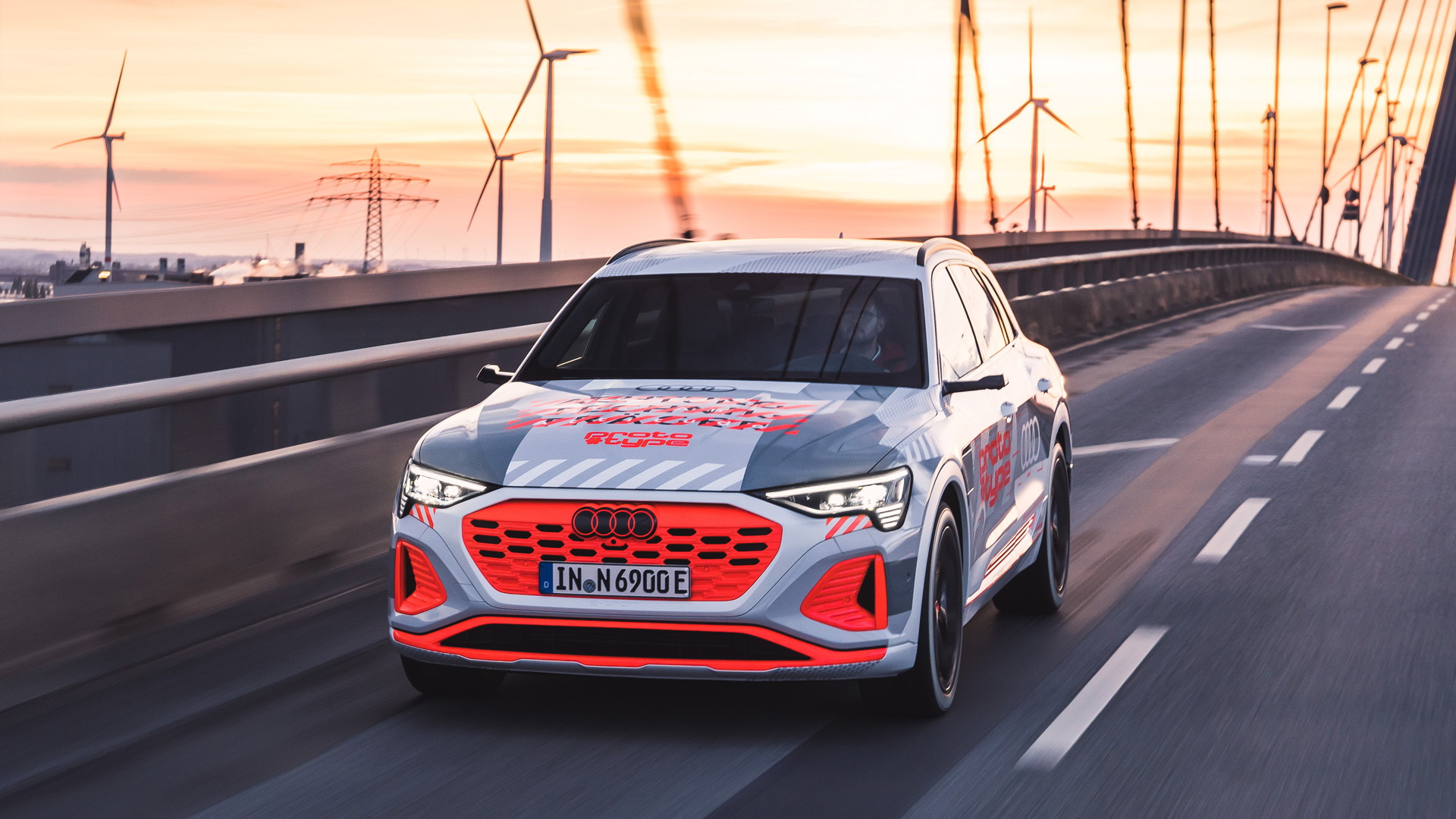 Teaser for 2023 Audi Q8 E-Tron debuting on Nov. 9, 2022