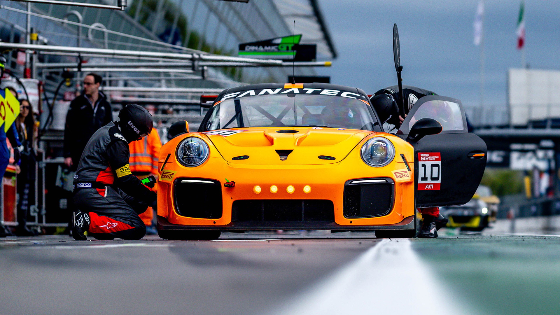 2023 Porsche 911 GT2 RS Clubsport race car
