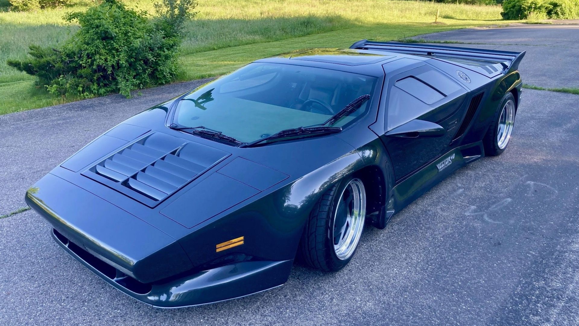 1990 Vector W8 Twin Turbo chassis #001