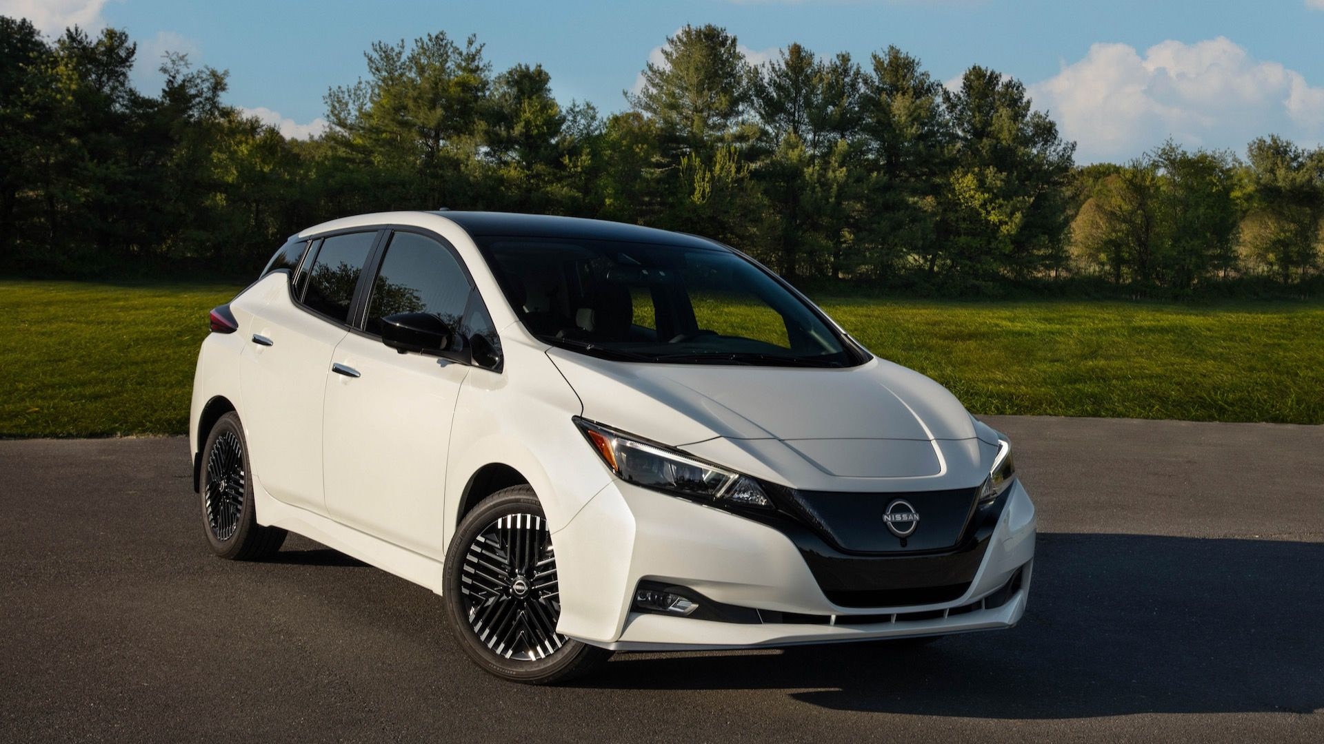 2025 Nissan Leaf