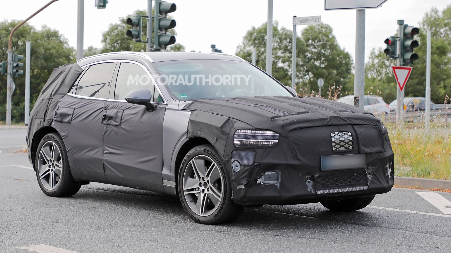 2026 Genesis Electrified GV70 facelift spy shots - Photo via Baldauf