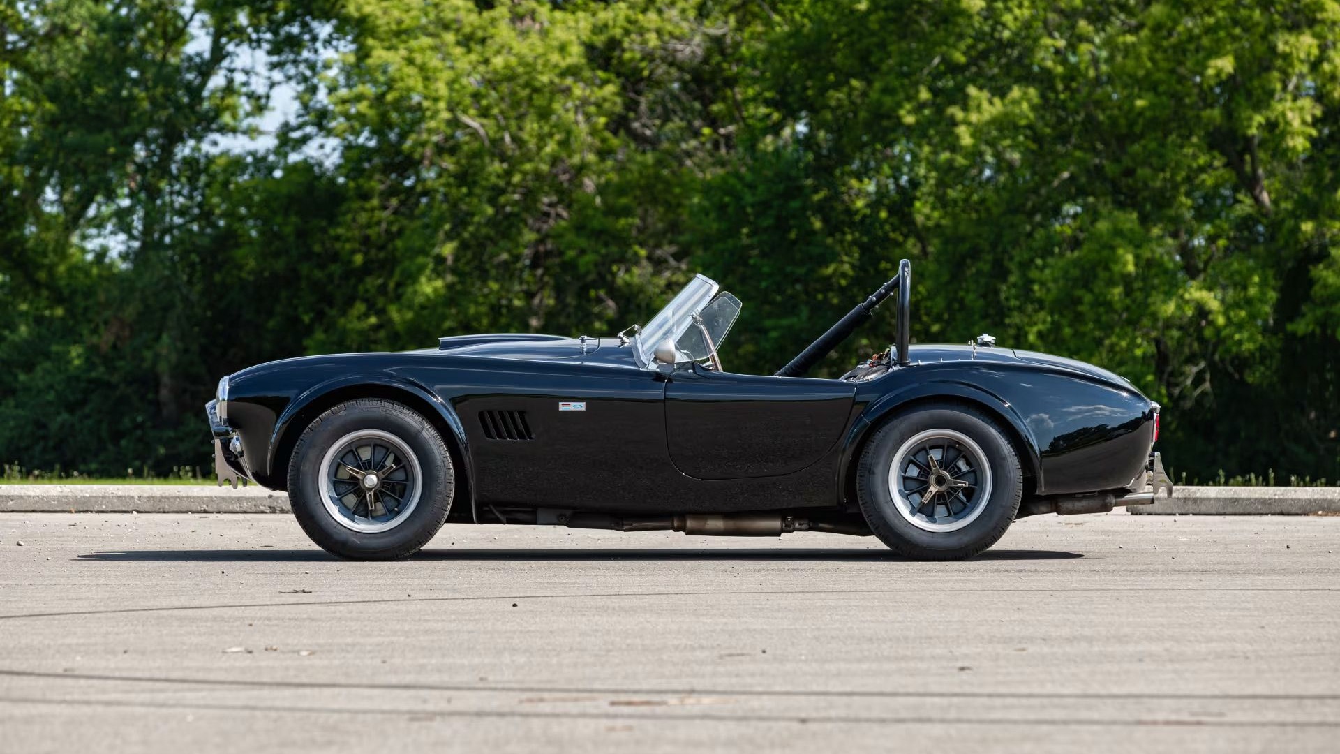 1963 Shelby 289 Cobra bearing chassis no. CSX2161 - Photo via Mecum