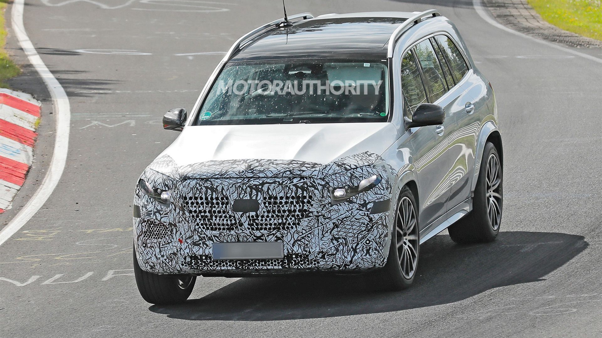 2027 Mercedes-Benz GLS-Class facelift spy shots - Photo via Baldauf