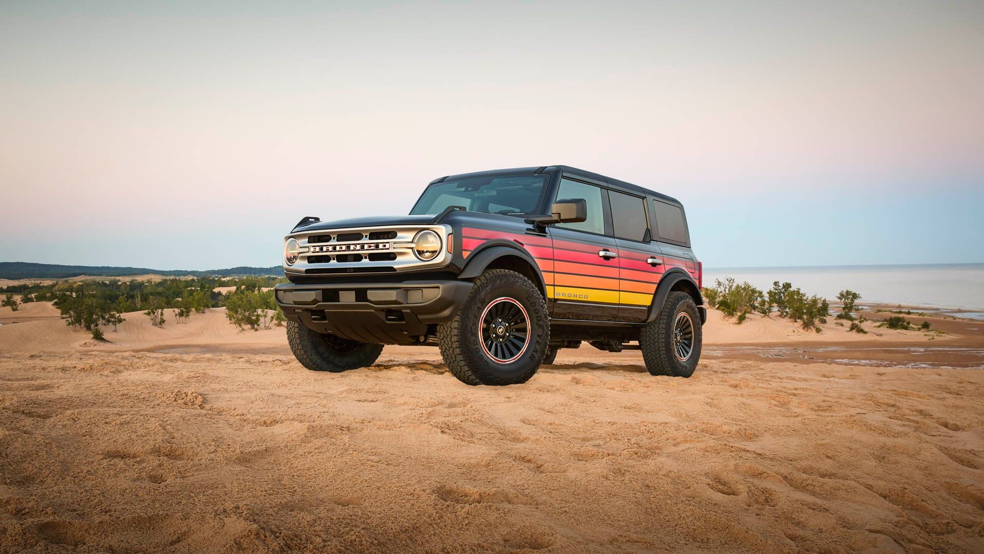 2025 Ford Bronco with Free Wheeling appearance package