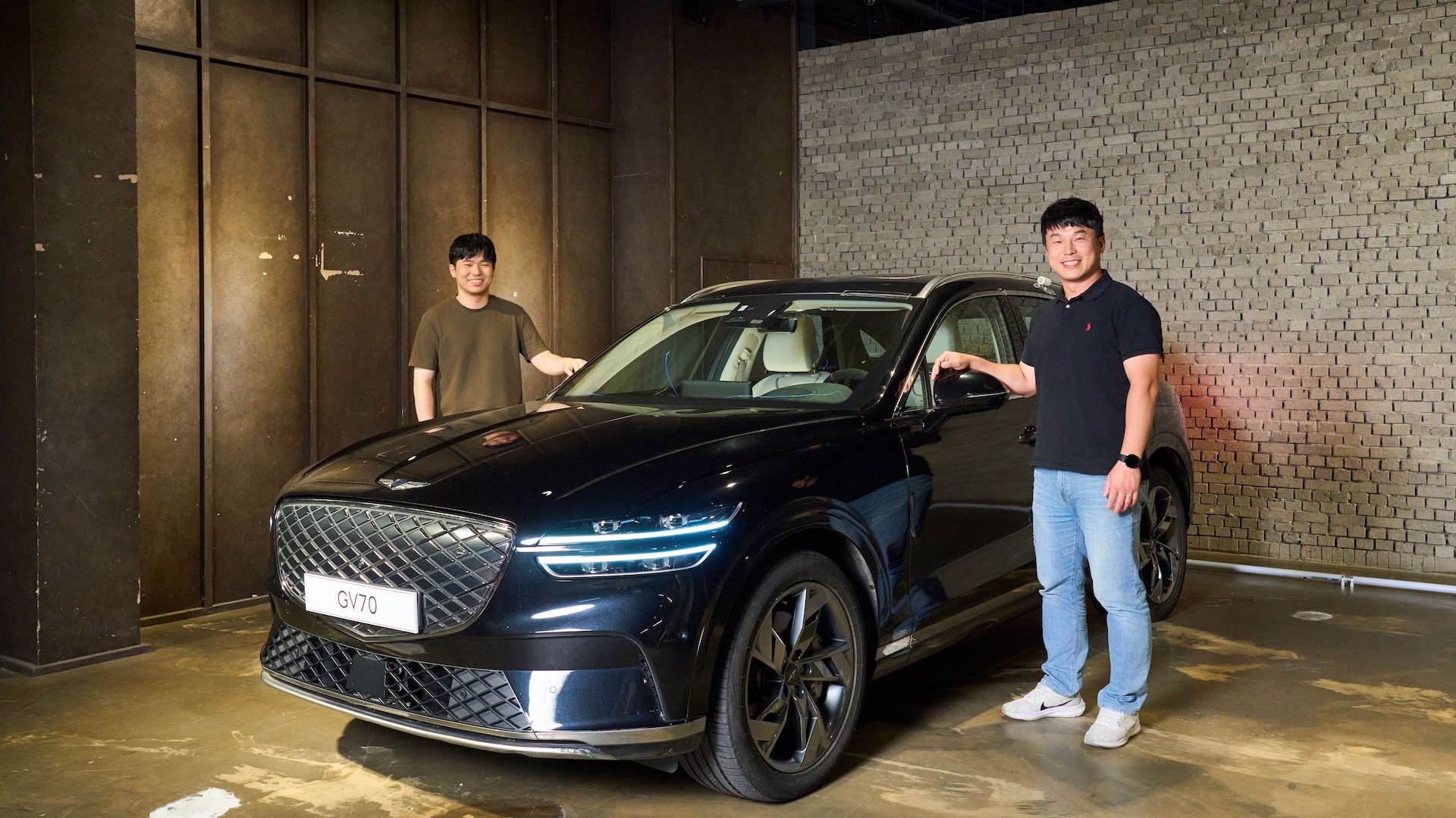 Genesis tests metal-coated heated windshield