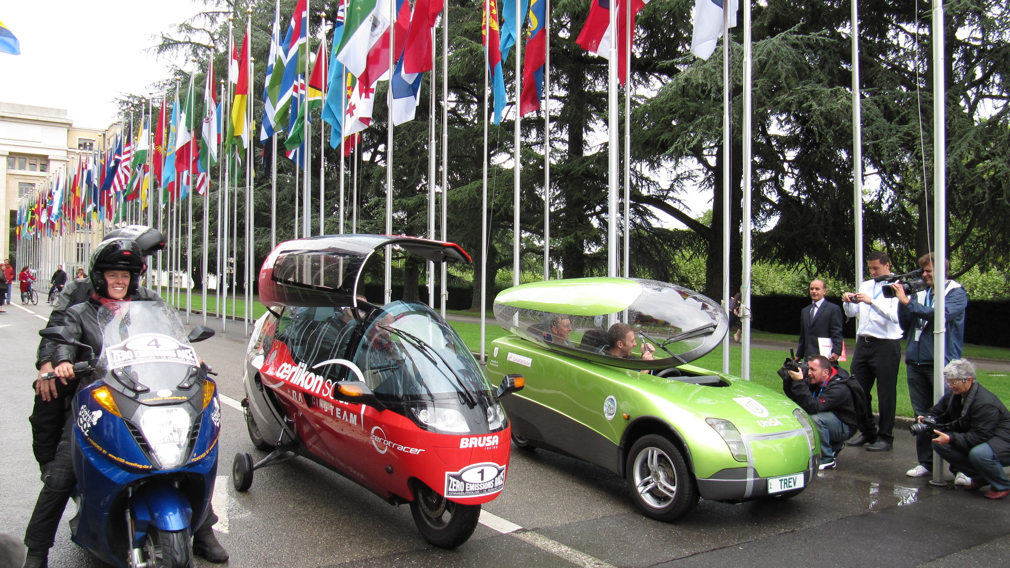 Competitors line up for the Zero Race in Geneva