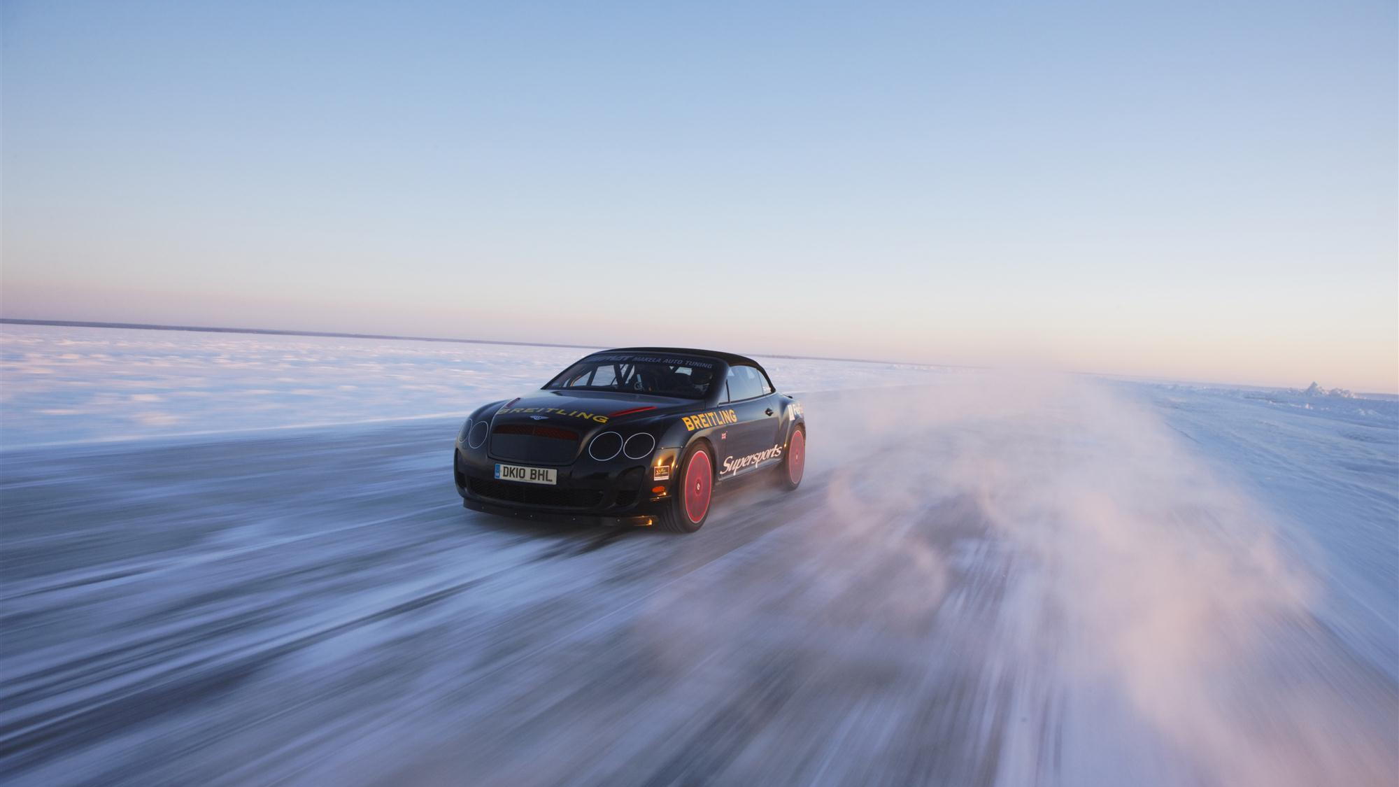 Bentley Continental Supersports sets ice speed record