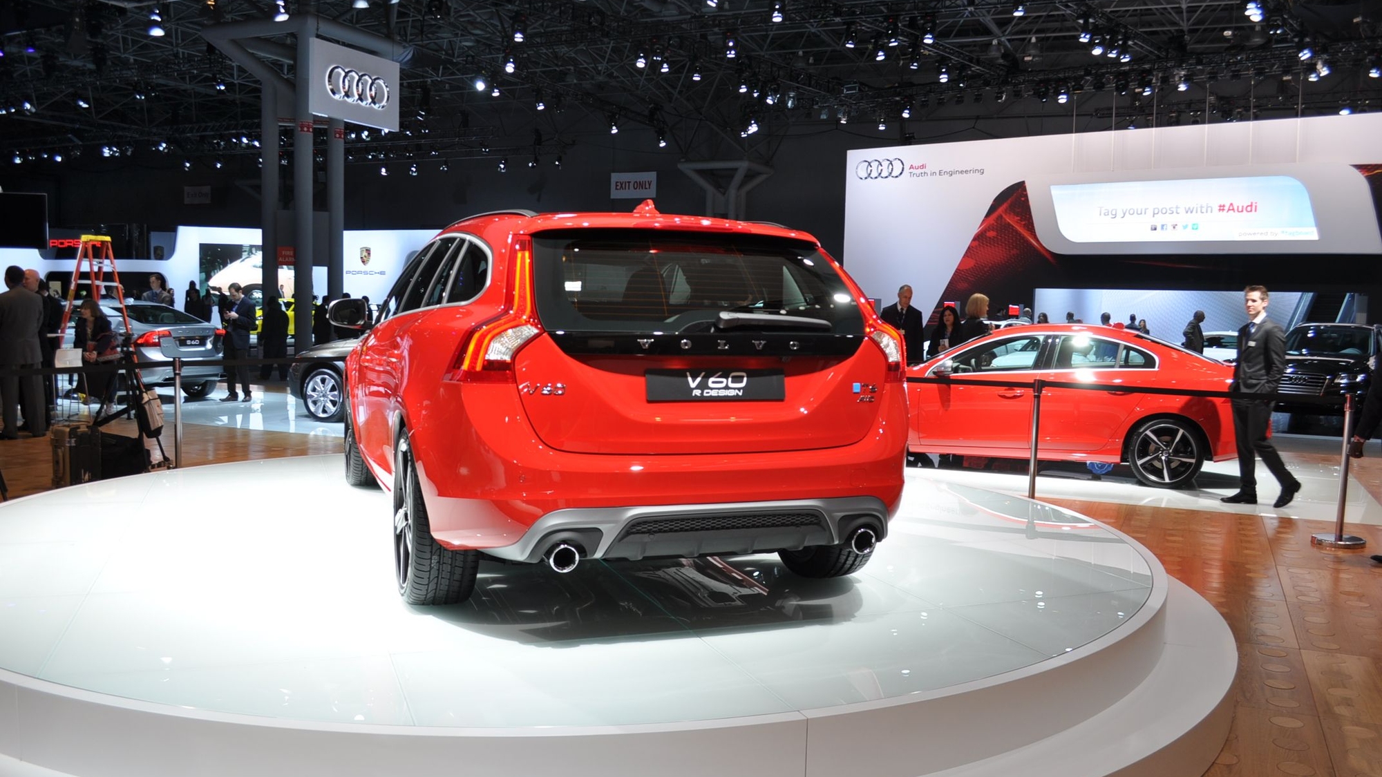 2015 Volvo V60 Live Photos