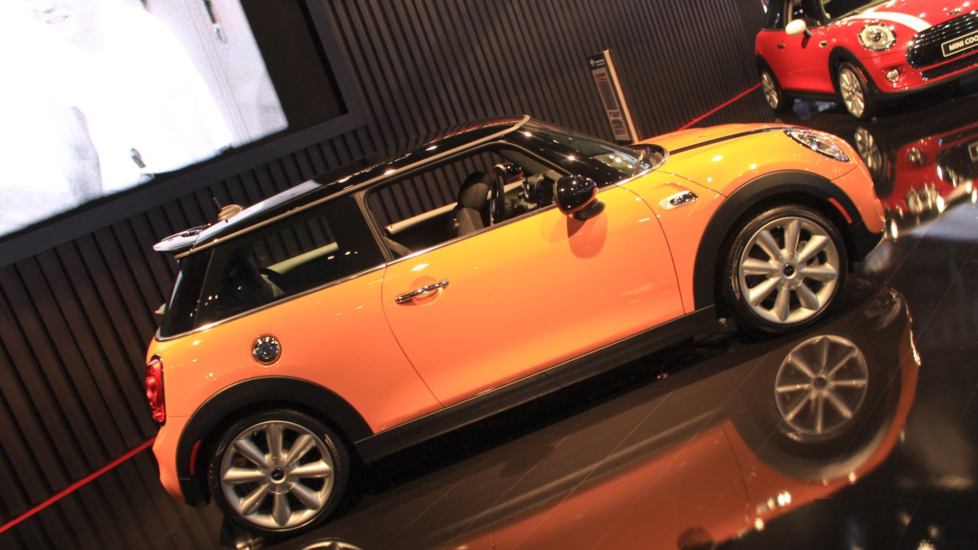 2014 MINI Cooper Live Photos And Video From Unveiling