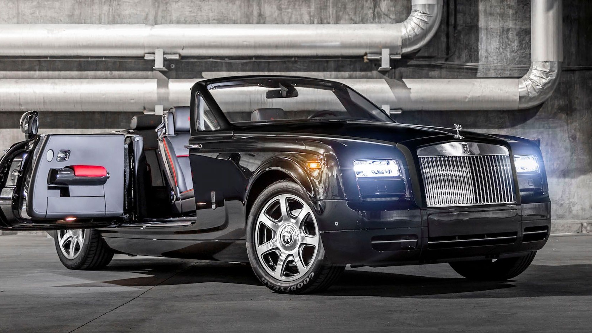 Rolls-Royce Phantom Drophead Coupe 'Nighthawk'