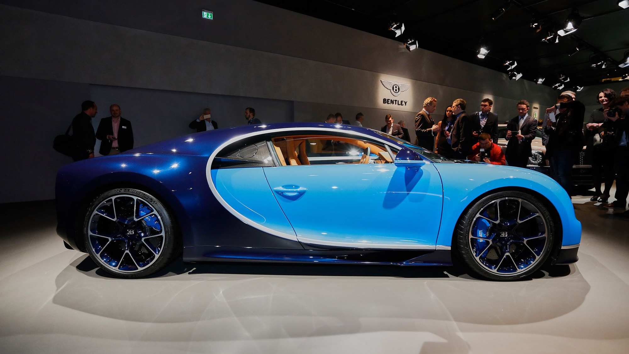 Bugatti Chiron Revealed 1 480 Hp And 0 62 Mph In Under 2