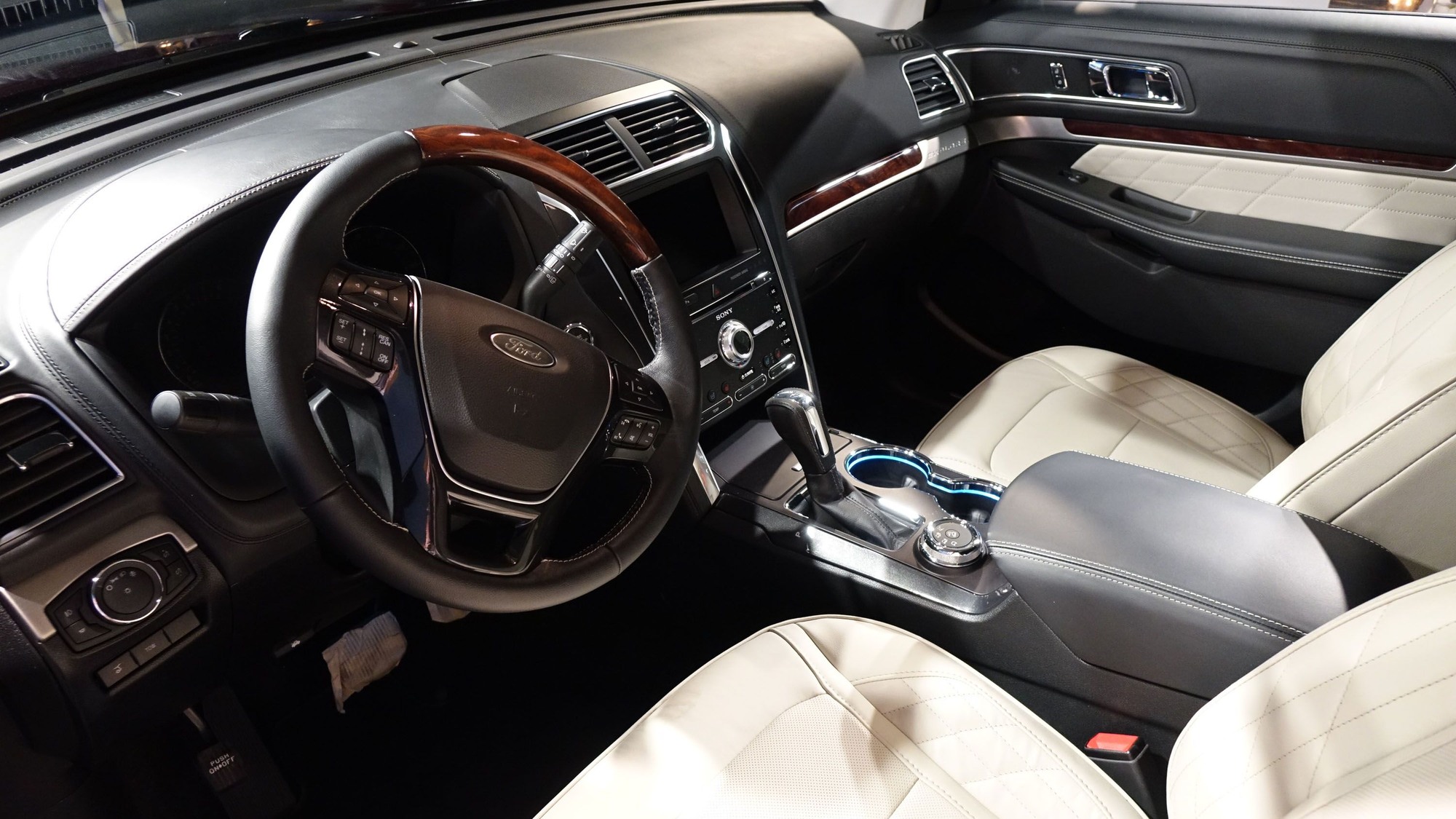 2018 Ford Explorer, 2017 New York auto show