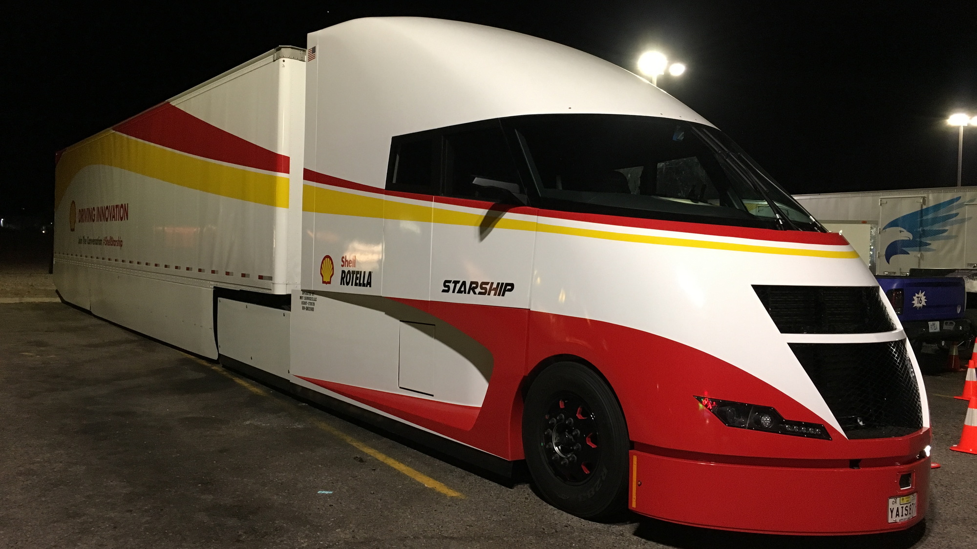 Shell Airflow Starship truck fuels up in Gila Bend, AZ, on cross-country efficiency run 