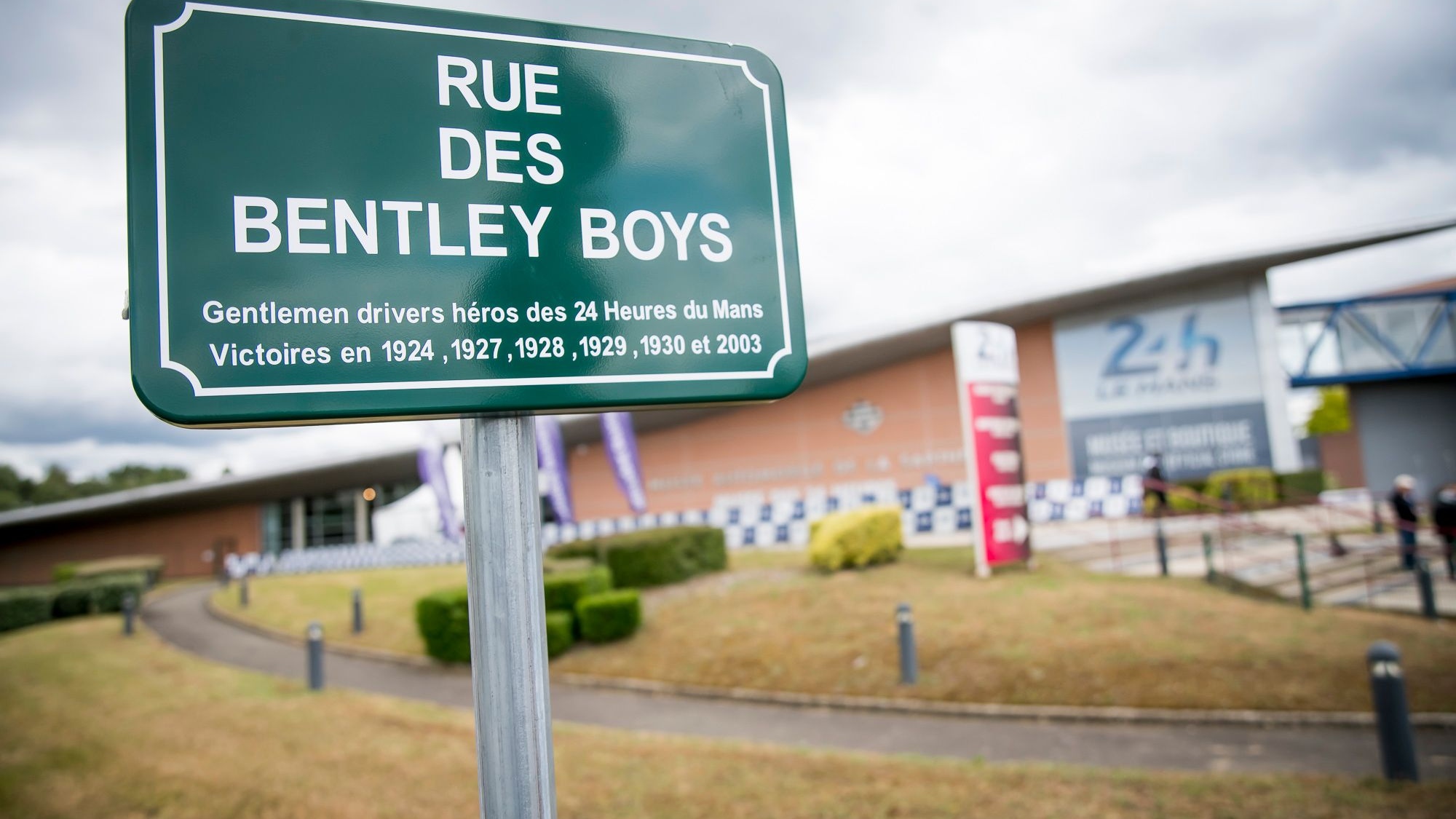 Le Mans renames street 'Bentley Boys' to honor Bentley