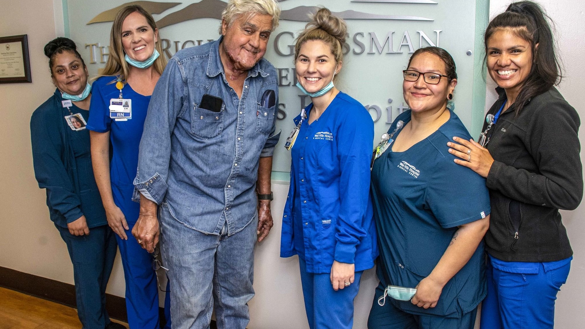 Jay Leno and hospital staff, courtesy of Grossman Burn Center