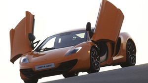 2012 McLaren MP4-12C Goes 0-62 MPH In 3.1 Seconds