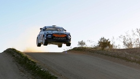 Hyundai Veloster rally car flies through the air