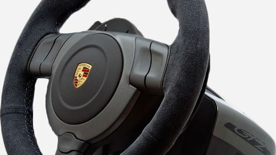 Fanatec Porsche 911 GT2 gaming wheel